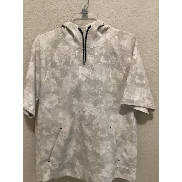 Old Navy Short-Sleeve Hooded Sweatshirt With Pocket Details In Camouflage Light - Picture 3 of 5